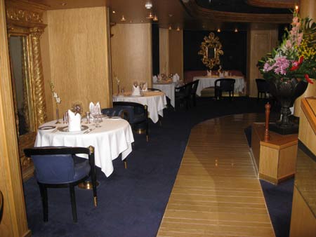 Oinnacle grill on Volendam