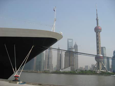 Volendam in Shanghai 2009