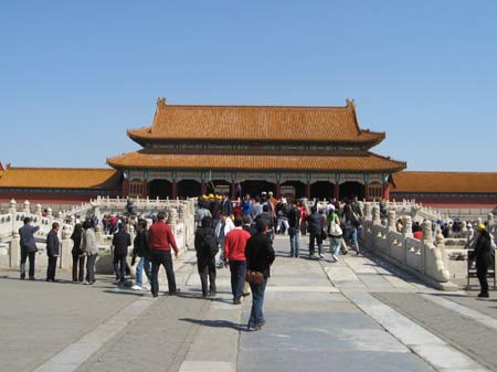 Crowds ind=side Forbidden City