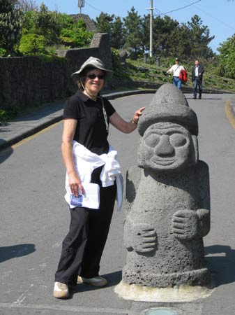 Cheju statue
