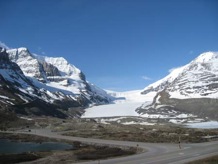 cloumbia icefield alberta
