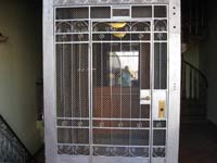 raquel hotel lift
